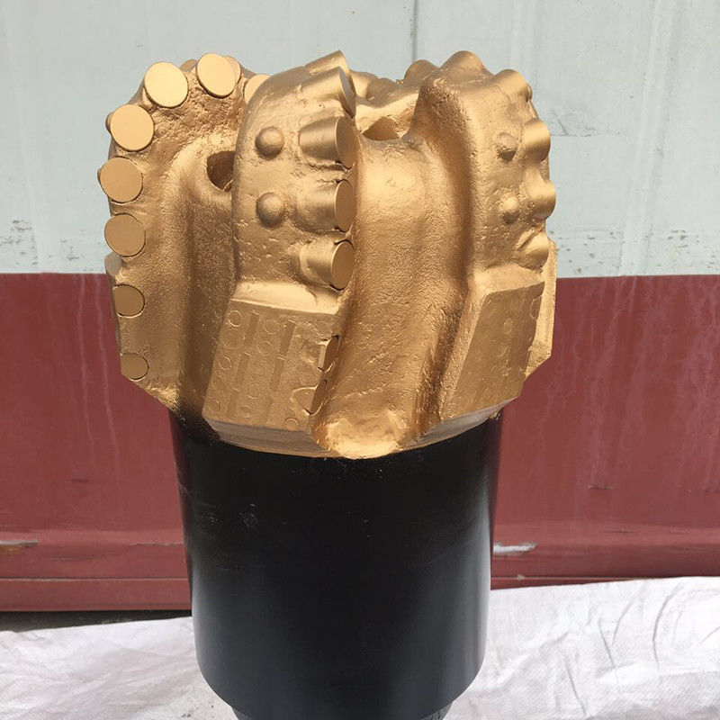 14 3/4 (374.6 มม) เครื่องตัดที่ติดตั้ง Polycrystalline Diamond Drill Bits ปิดและไม่ปิด