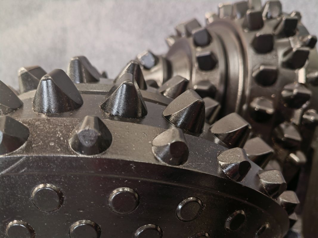 16 ((406.4mm) โคเนสหินหมุน โรลเลอร์เจาะ Bit 3 เครื่องตัดสําหรับการเจาะที่มีประสิทธิภาพ