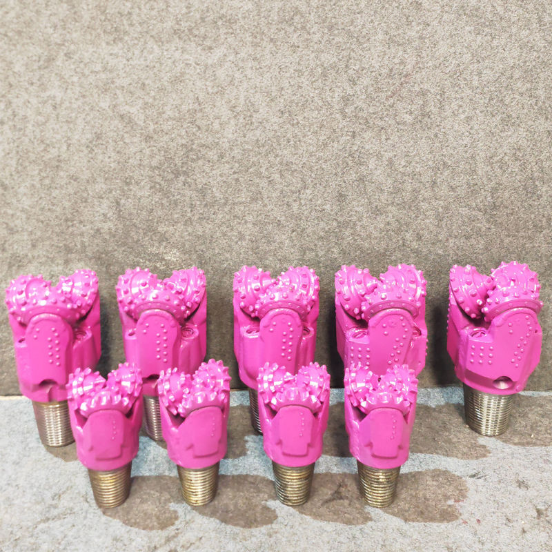 เครื่องเจาะหินคาร์ไบด์โกหก เครื่องเจาะน้ําใหม่ Tricone Bit Cutter อุปกรณ์เจาะบ่ออุตสาหกรรมก่อสร้าง