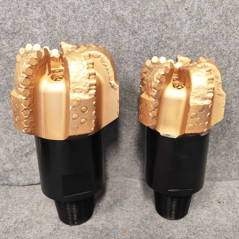 ขนาดที่สามารถปรับแต่งได้ ขนาด 98mm ถึง 3593.7mm สแตนเลส PDC บิตเจาะสําหรับเจาะบ่อน้ําและก๊าซ