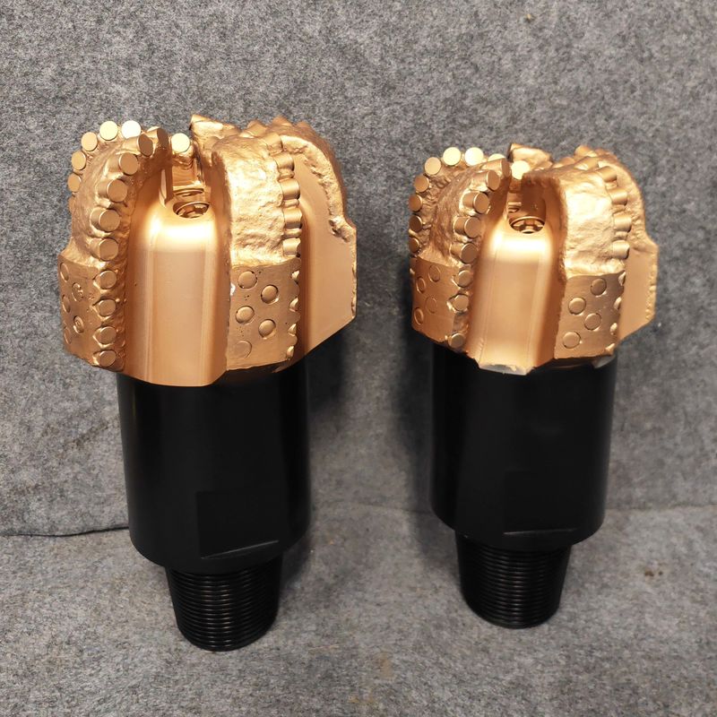 ขนาดที่สามารถปรับแต่งได้ ขนาด 98mm ถึง 3593.7mm สแตนเลส PDC บิตเจาะสําหรับเจาะบ่อน้ําและก๊าซ