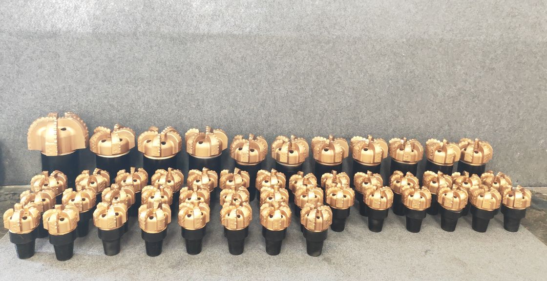 ขายร้อน 152mm PDC Cutter Bit Drag Bits Core Drill Bit สําหรับการเหมืองแร่ สําหรับชิ้นส่วนเครื่องเหมืองแร่