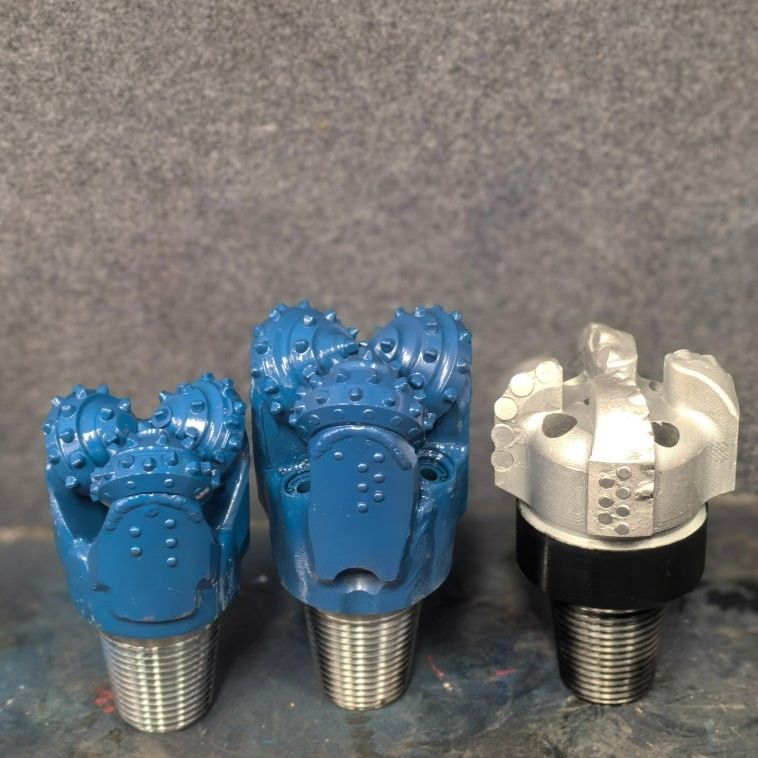 IADC537 การเจาะหลุมเจาะทางภูมิอากาศ TCI Tricone Rock Bits ทริคอนเหมืองแร่
