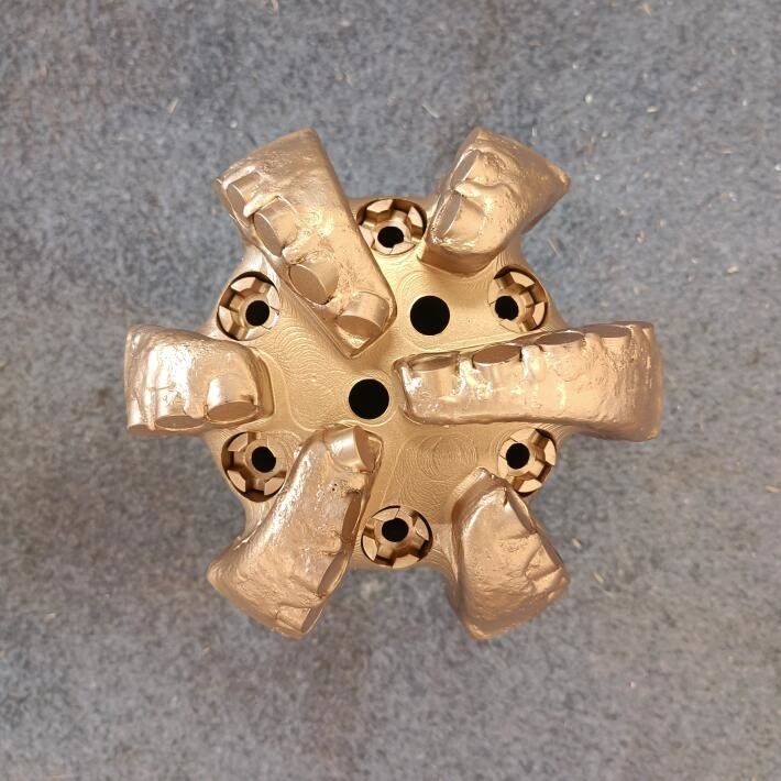 Diamond 98mm 3 Blade Pdc Arc Angle Drill Bit สําหรับบ่อน้ํา การเจาะเหมืองหิน