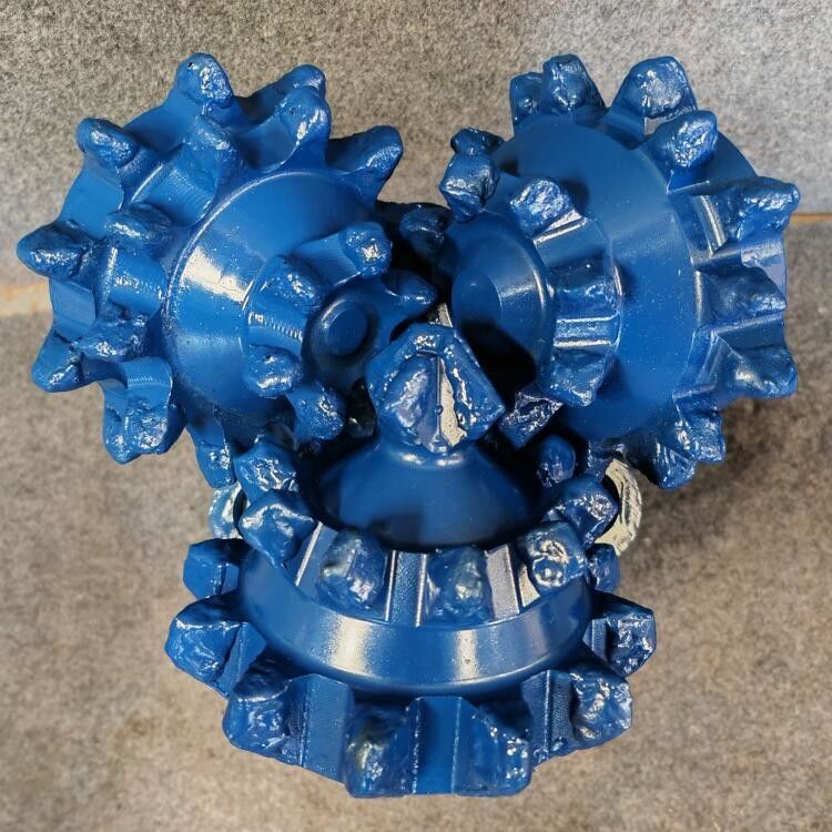 โลหะคาร์บอนสแตนเลส Tricone หิน Bit สาม Cone รอลเลอร์ บิต หิน Drill น้ําบ่อ อุตสาหกรรมการก่อสร้าง